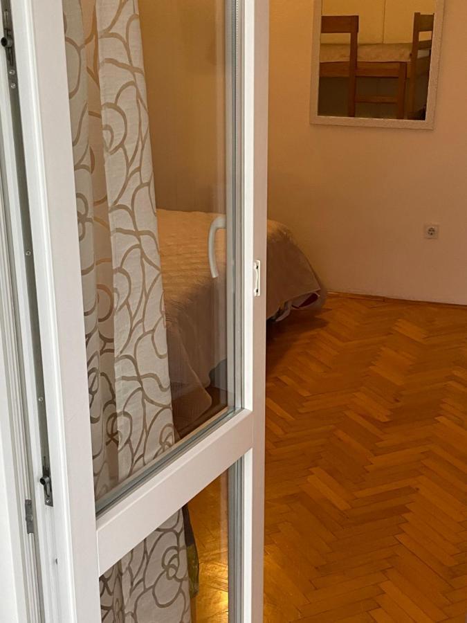 Diana Rooms And Apartments สตารีกราด-ปาเคลนีซา ภายนอก รูปภาพ