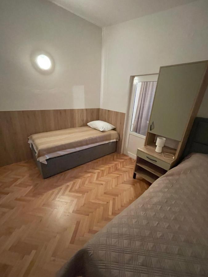 Diana Rooms And Apartments สตารีกราด-ปาเคลนีซา ภายนอก รูปภาพ