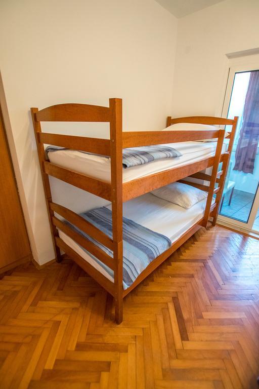 Diana Rooms And Apartments สตารีกราด-ปาเคลนีซา ภายนอก รูปภาพ