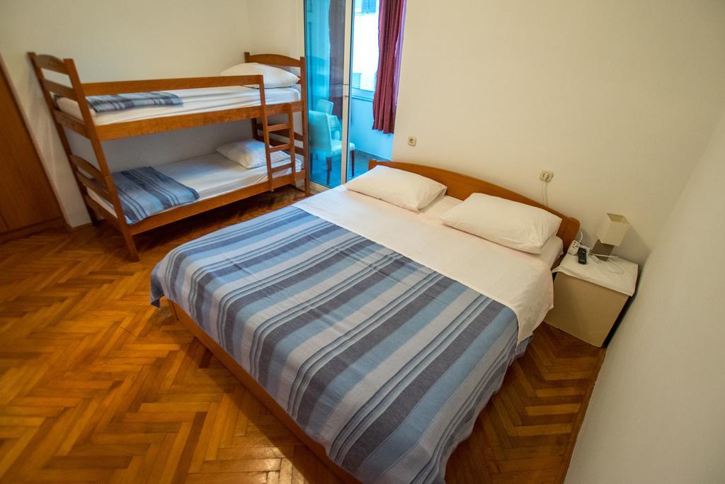 Diana Rooms And Apartments สตารีกราด-ปาเคลนีซา ภายนอก รูปภาพ