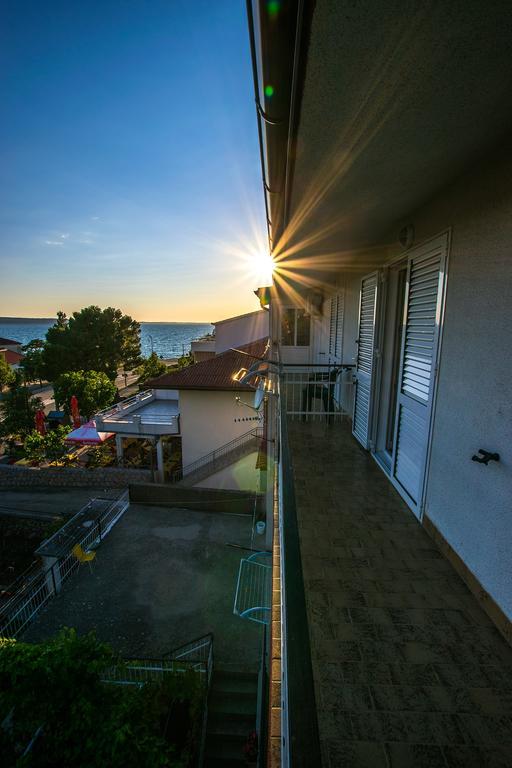 Diana Rooms And Apartments สตารีกราด-ปาเคลนีซา ภายนอก รูปภาพ